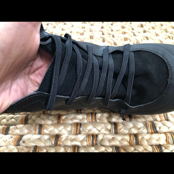 NEW! NVW Cute black leather booties size 40. - Picture 5 of 5